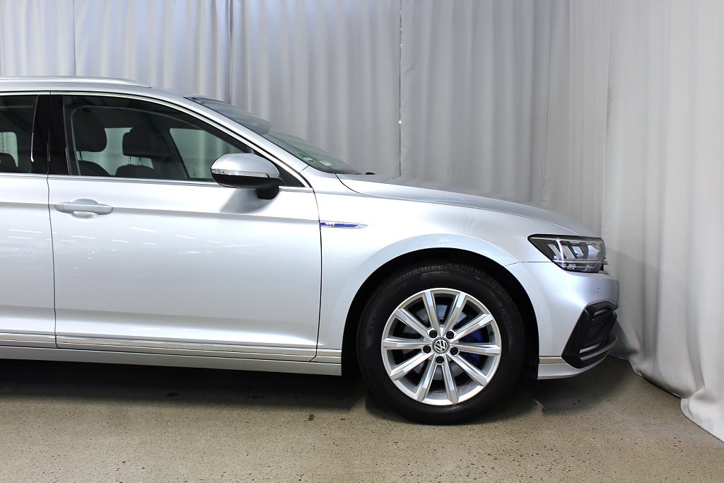 Volkswagen Passat GTE 218HK, Drag, Värmare, Kamera,