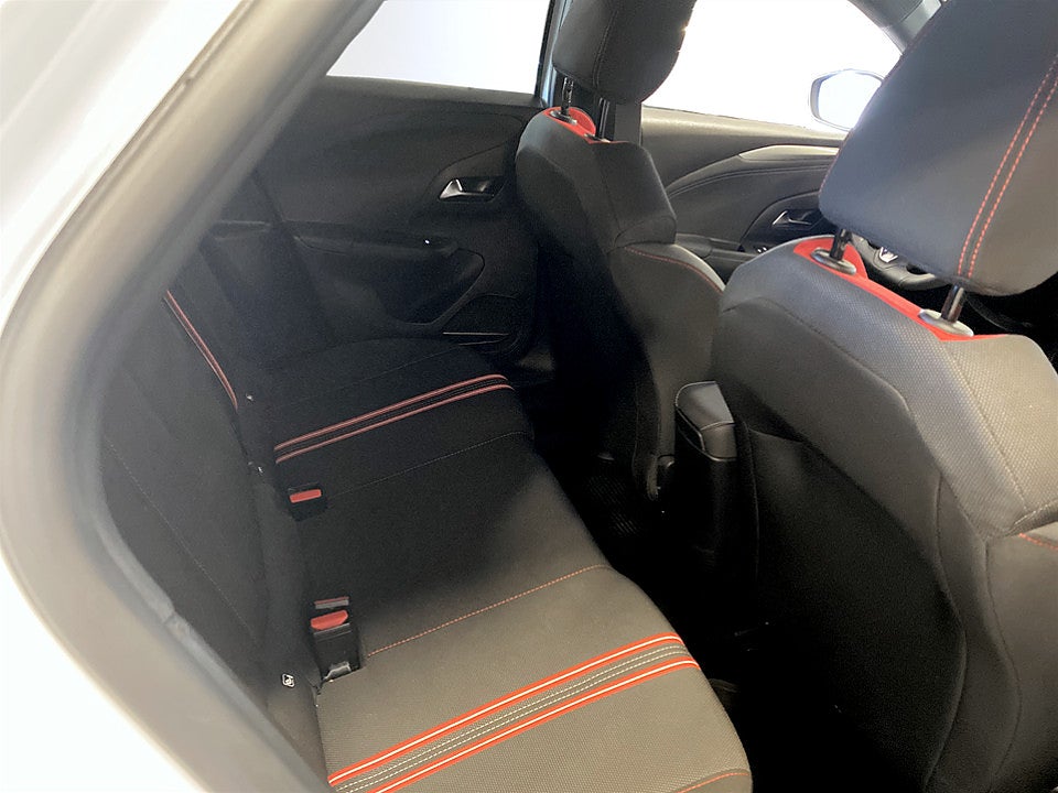 Bild på Opel Corsa GSI 1.2 PT 130hk Aut B-KAMERA CARPLAY