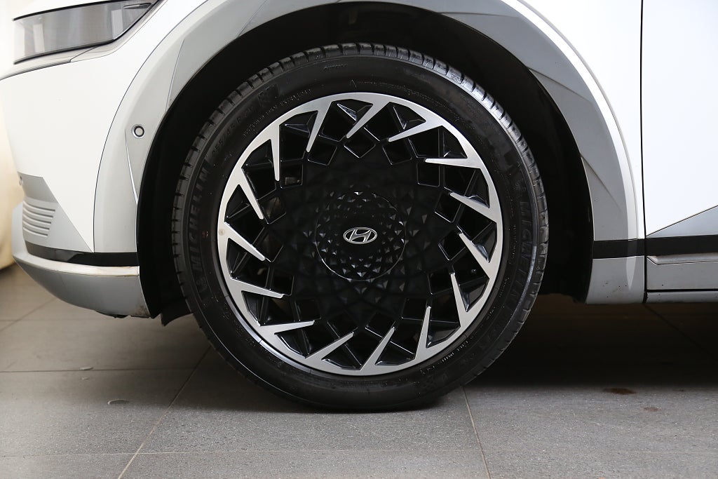 Hyundai IONIQ 5 AWD 77,4kWh Advanced 20" Alu Soltak / Panorama Leasbar