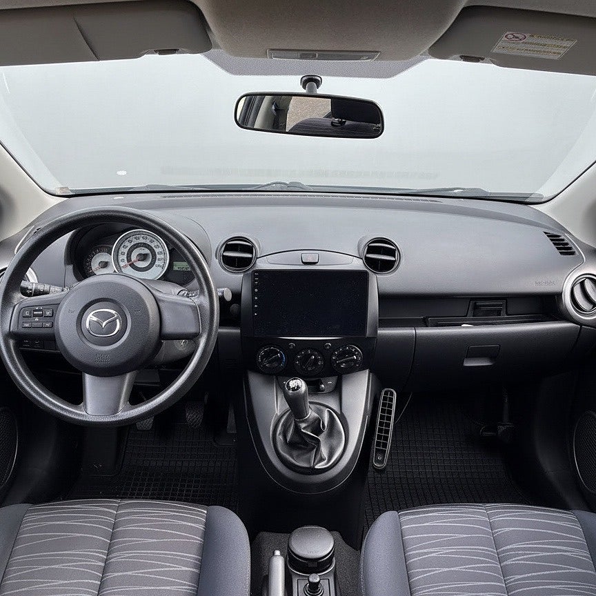 Mazda 2 12 MÅNADERS GARANTI