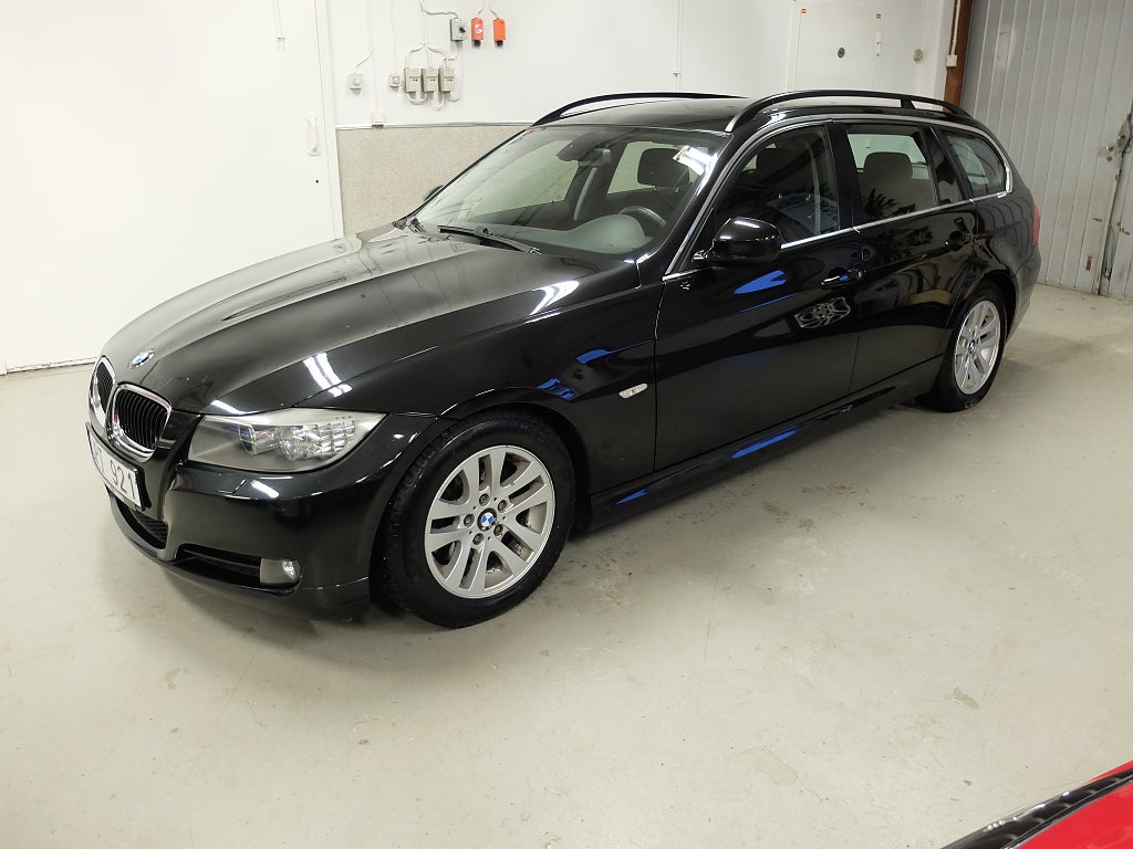 BMW 320 i Touring    Comfort, Drag. S + V hjul. Fint skick