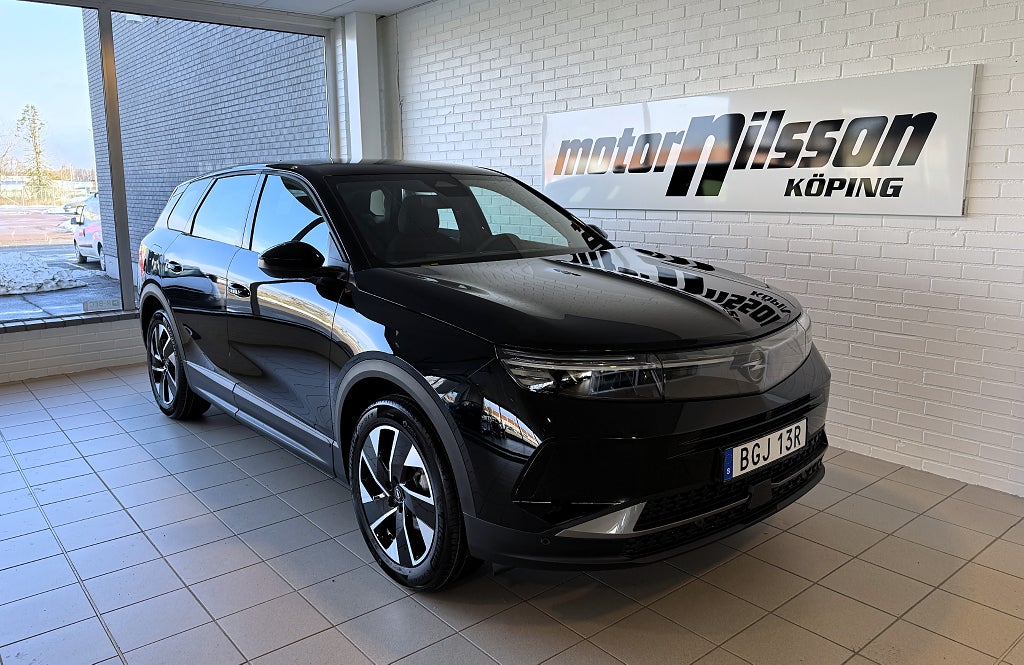 Opel Grandland Hybrid 145hk Aut Fri Service 3 År/6.000 Mil 0% Ränta