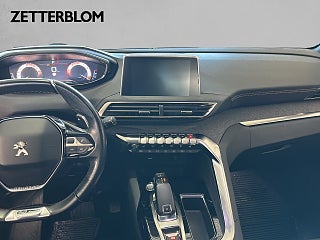 SUV Peugeot 3008 10 av 17