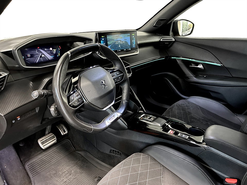 Bild på Peugeot e-2008 GT 50 kWh 136hk Aut B-KAMERA CARPLAY