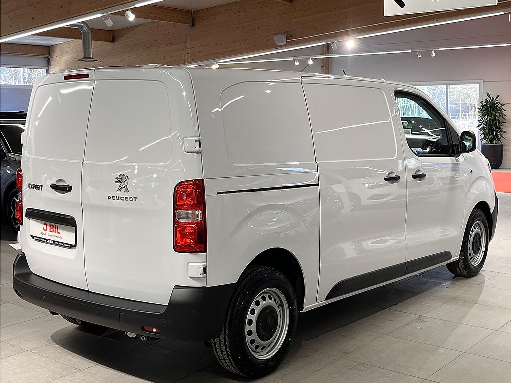 Bild på Peugeot Expert PRO BlueHDi 145hk Aut L2 - DEMO