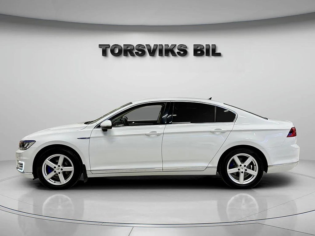 Volkswagen Passat GTE 1.4 TSI ACT GTE S&V hjul, Fullservad, Garanti - miniatyr 3