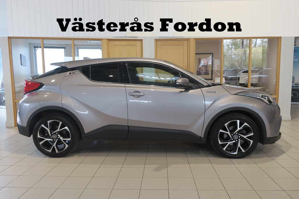 Toyota C-HR Hybrid X-Edition Drag Kamera Keyless Rattvärme