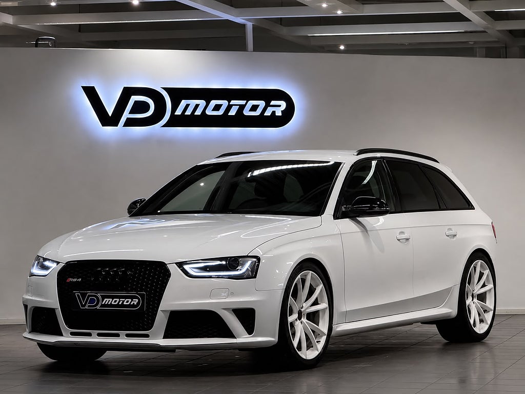 Audi RS4 4.2 Q STR Eisenmann Carbon K&N Navi 450hk