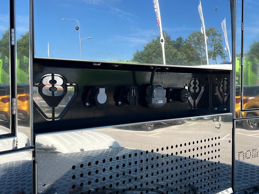 Scania S730 V8 6x2 Dragbil, Hydraulik, Klädd inredning