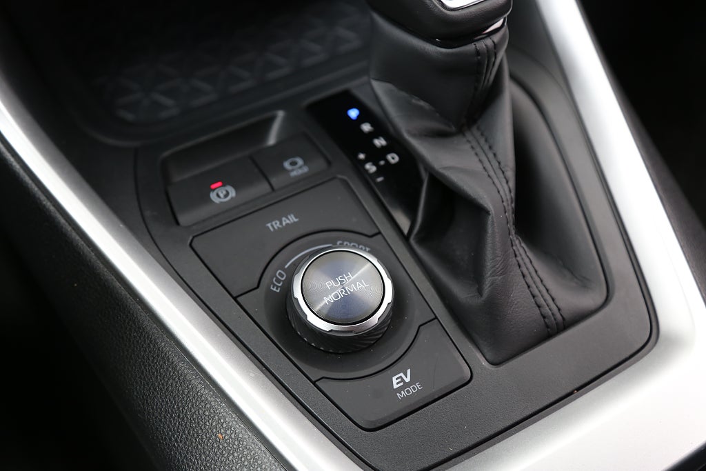 Toyota RAV4 2,5 Hybrid AWD-i E-CVT 222hk Leasbar 2025