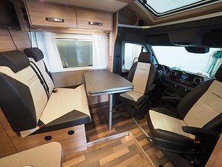 Husbil-halvintegrerad Weinsberg CaraCompact Suite 640 MEG  6 av 21