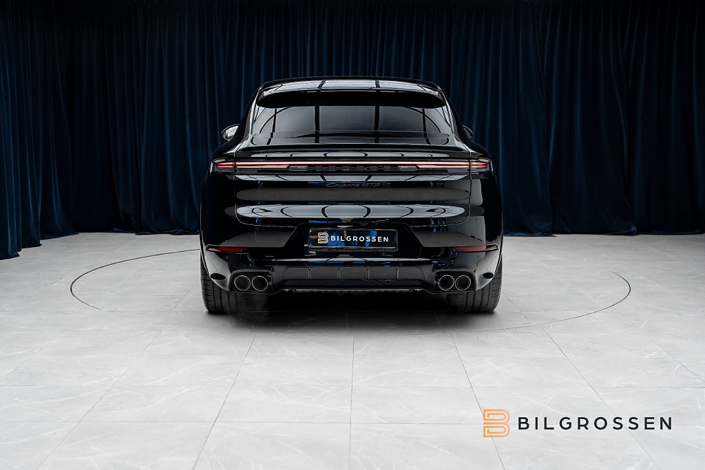 Porsche Cayenne GTS Coupé Kolfiber Burmester P-Disp Bakaxelstyrning NY
