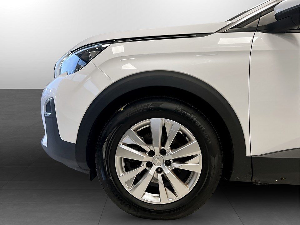 Bild på Peugeot 3008 Active 1.2 PT 130hk - FARTHÅLLARE