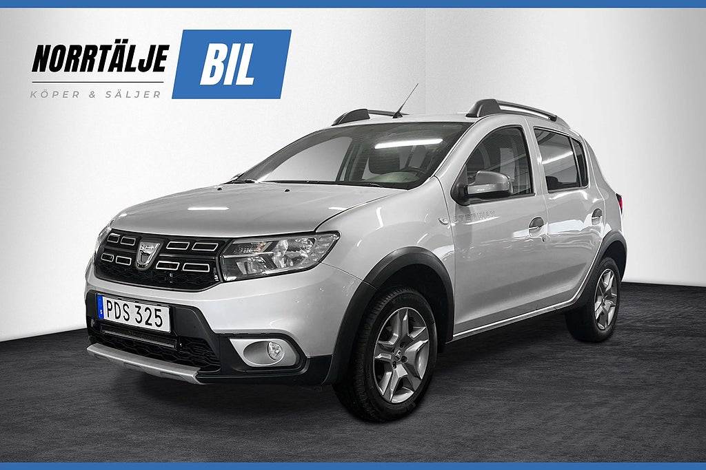 Dacia Sandero Stepway 0.9 90 HK MOTORVÄRMARE & KUPÉUTTAG NAVI BLUETOOTH PDC 