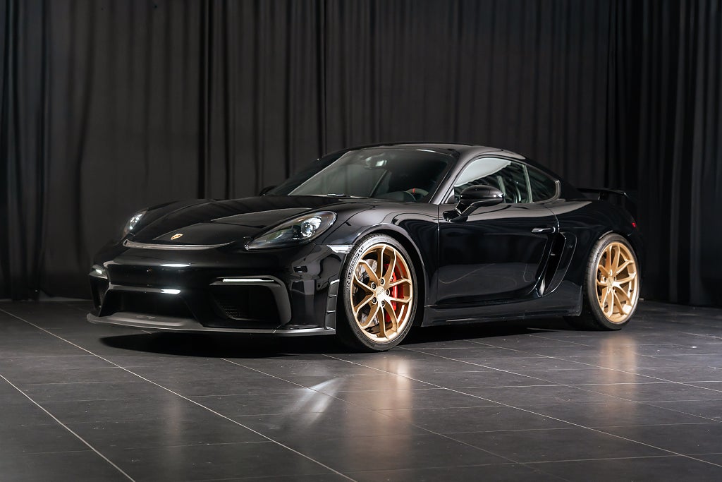 Gallery image 1 of 17