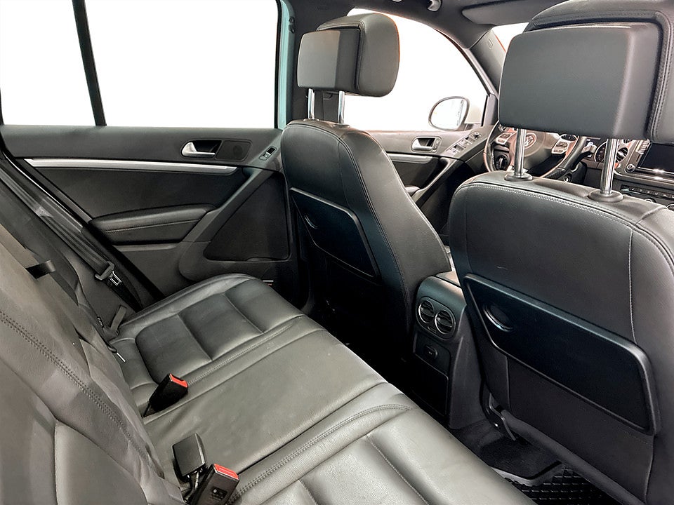 Bild på Volkswagen Tiguan R-Line 2.0 TDI DPF 184hk Aut 4WD B-KAMERA PANO