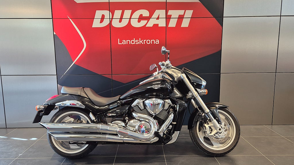 Suzuki VZR 1800 Intruder BLACK WEEK ! Finans kampanj 3,95%