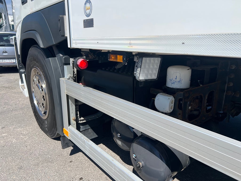 Volvo FM 410 6x2 Skåpbil, Öppningsbarsida, Bussbygg, Värmare