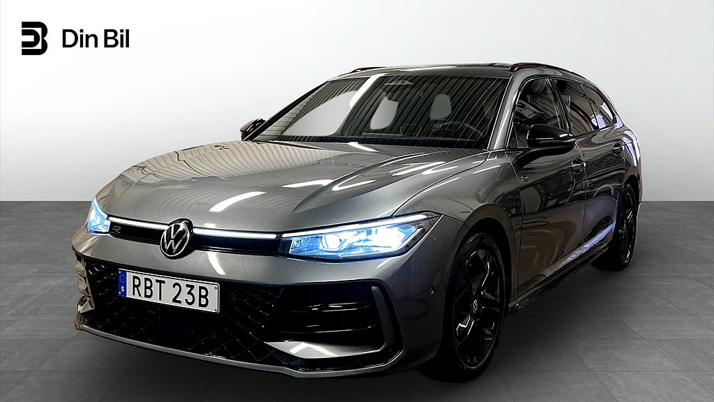 Volkswagen Passat TDI193 DSG 4M R-Line Black style