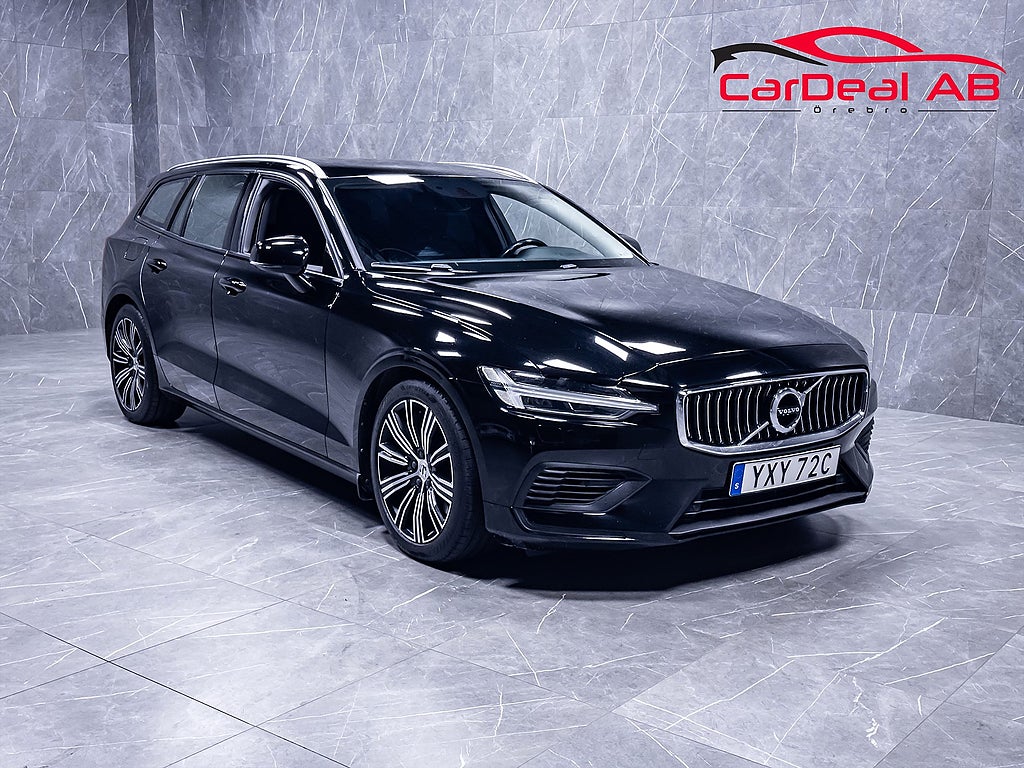 Volvo V60 Recharge T6 AWD Momentum Advanced Värmare Kamera Drag
