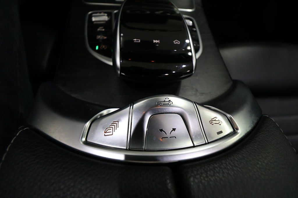 Mercedes-Benz C 2021 - miniatyr 21