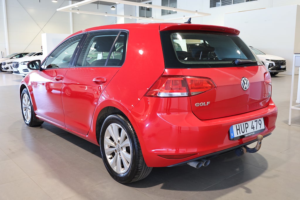 Volkswagen Golf 5-dörrar 1.6 TDI  4Motion Drag Värmare Blåtand Carplay 2016