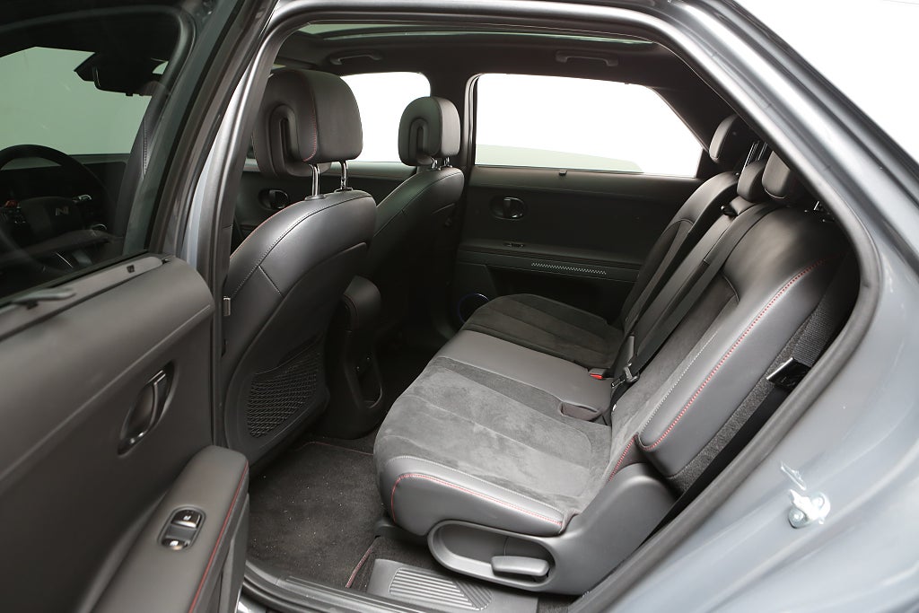 Hyundai IONIQ 5 84 kWh AWD N-Line / Soltak / Tech-paket - Demobil