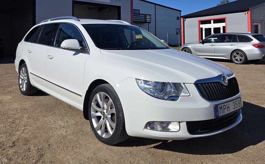 Skoda Superb Kombi 1.8 TSI Nyservad Nybesiktigad 2 ÄG