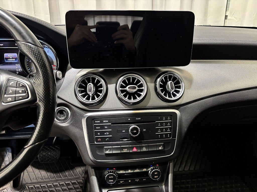 Mercedes-Benz CLA 200 7G-DCT Urban Line Bkam Pano Skinn Navi Drag Ambligh
