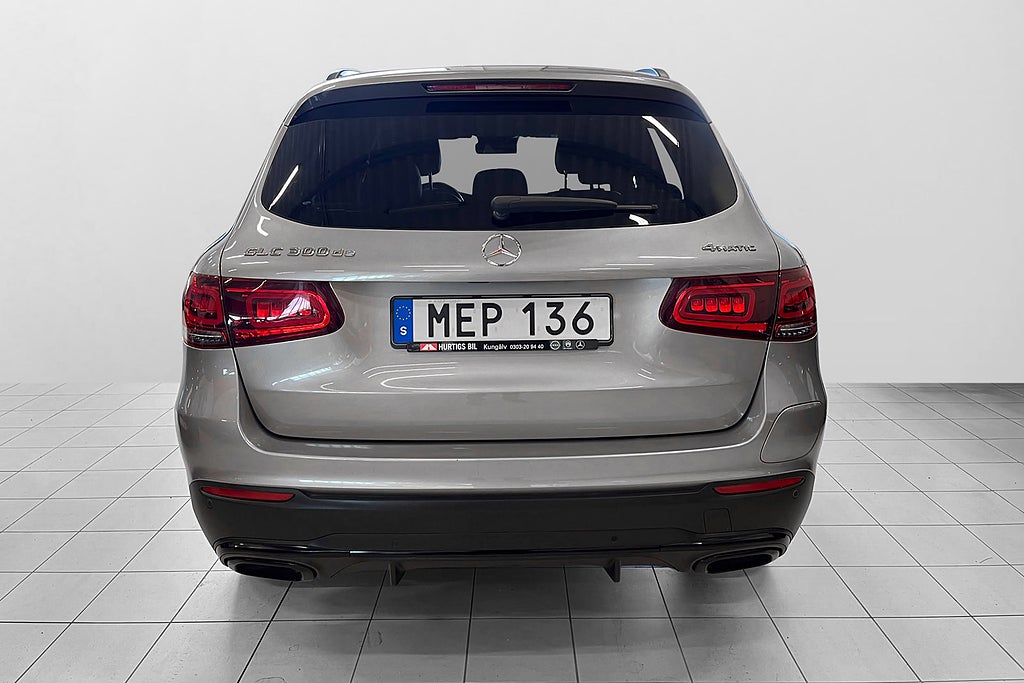Mercedes-Benz GLC300 de 2022 - miniatyr 10