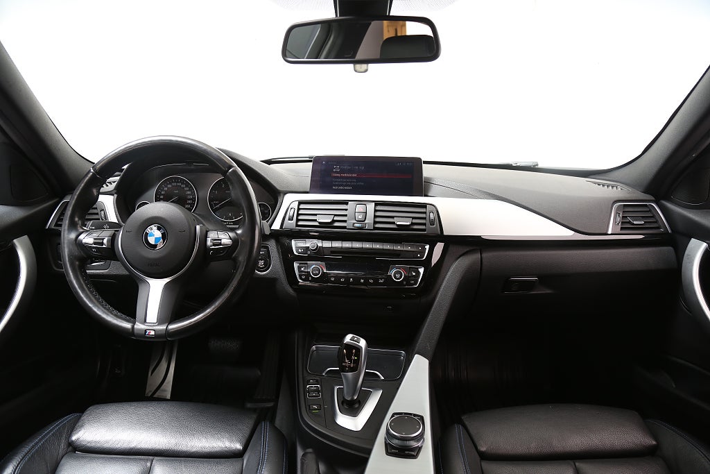 BMW 320D xDrive 190hk M Sport Aut Sedan Navi Skinn Kamera Drag 2018