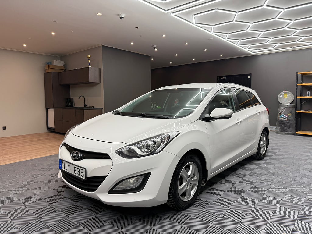 Hyundai i30 Kombi 1.6 CRDi Business | RATTVÄRME | FÅ ÄGARE | NYSERV