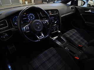 Halvkombi Volkswagen Golf 14 av 21