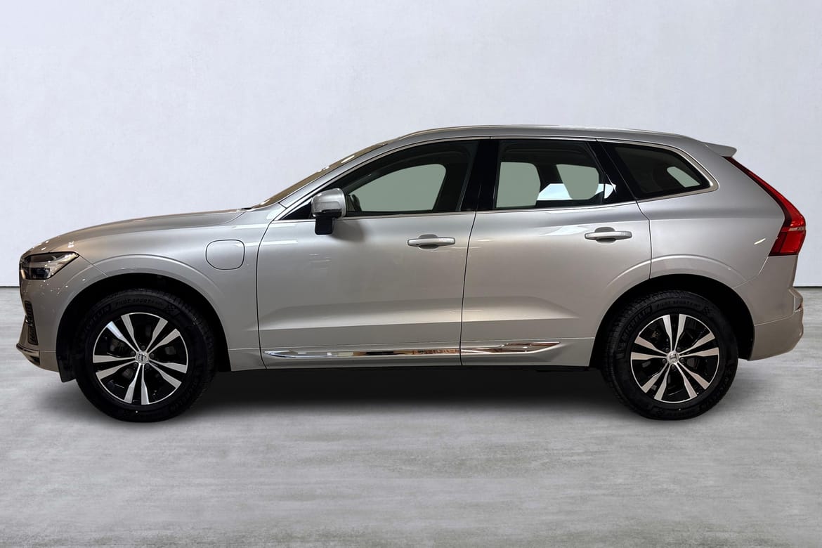 Volvo XC60 T6 Core Edition 2025, bild 2/10