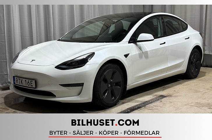 Tesla Model 3 Long Range AWD 440HK Pano Moms Nybilsgaranti