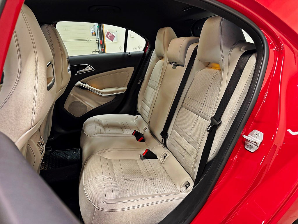 Mercedes-Benz A 180 Urban 122Hk