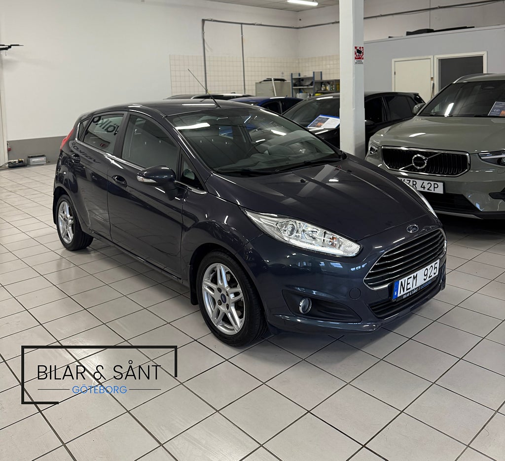 Ford Fiesta 5-dörrar 1.25 82hk Titanium Vinterhjul