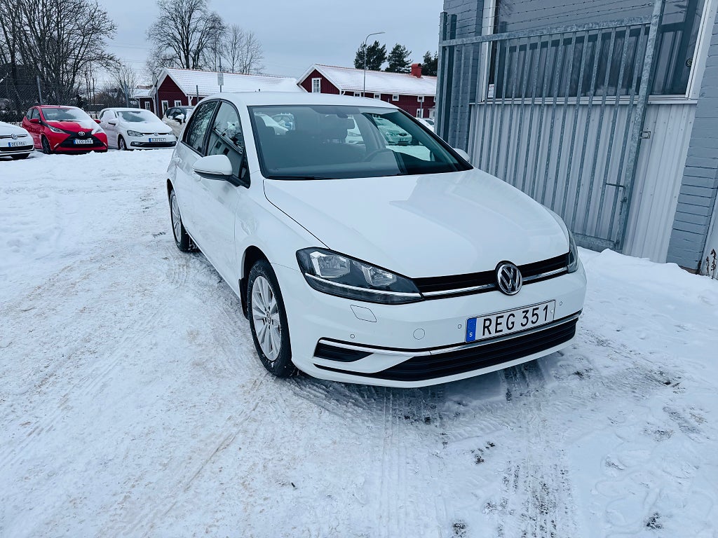 Volkswagen Golf 1.4 TSI 125HK 5-DÖRRAR / CARPLAY / VÄRMARE