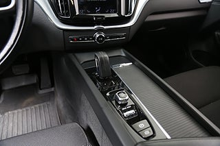 SUV Volvo XC60 14 av 31