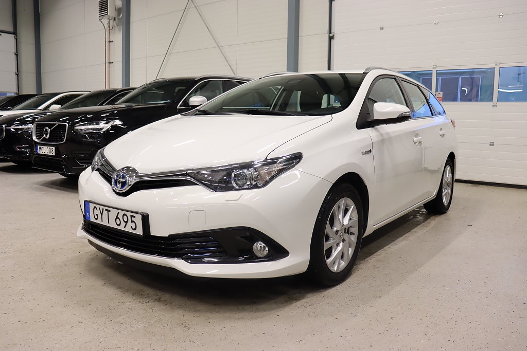 Toyota Auris Touring Sports Hybrid eCVT 1-Ägare MOMS M-Värm 136hk