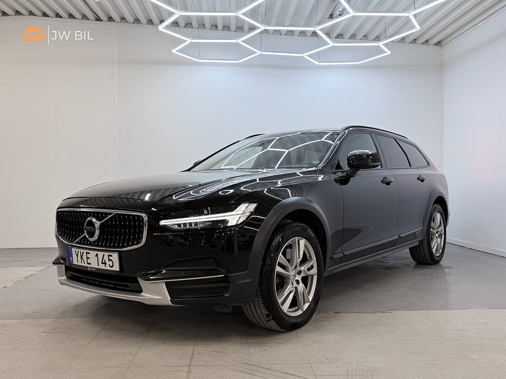 Volvo V90 Cross Country D4 AWD Geartronic Drag Värmare Nyservad Sensorer VoC