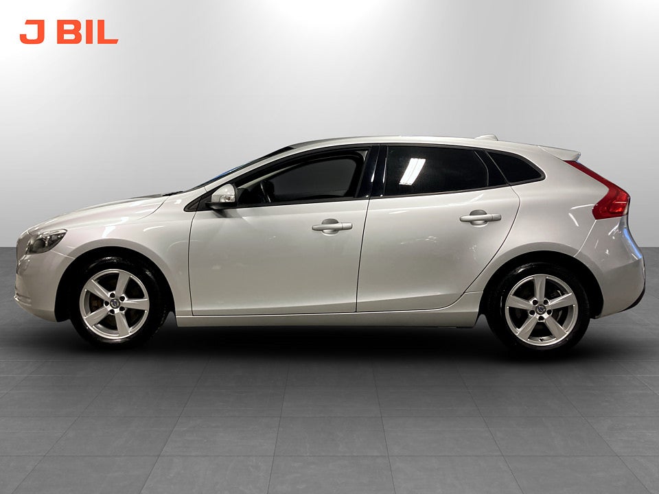 Bild på Volvo V40 Kinetic D2 120hk Aut DRAG VÄRMARE