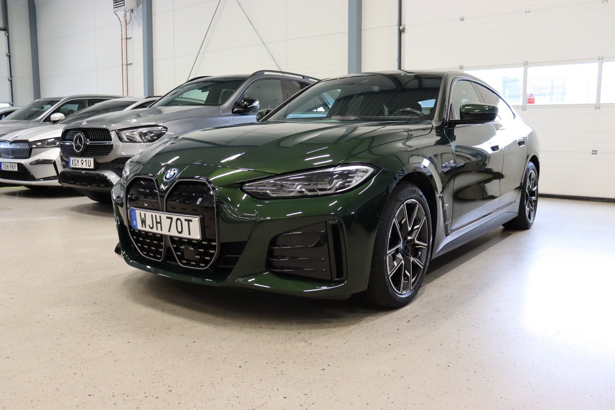 BMW i4 eDrive40 Charged Skinn 2022, bild 7/10
