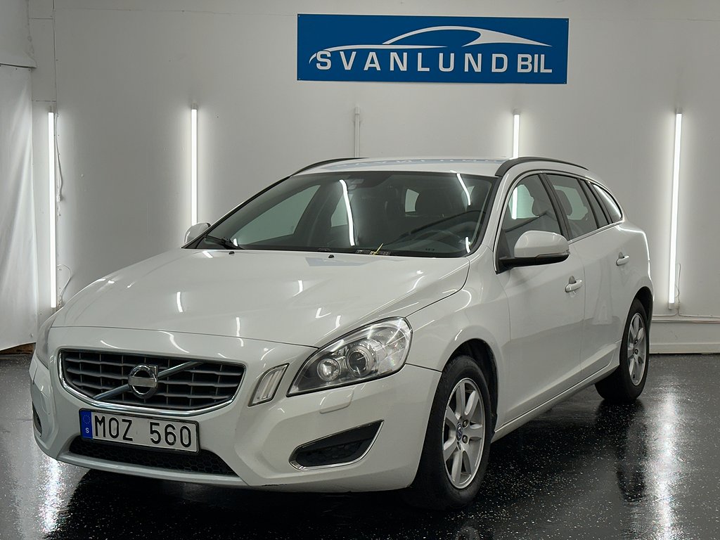 Volvo V60 D2 Powershift Momentum Automat/Ny-bes/Drag