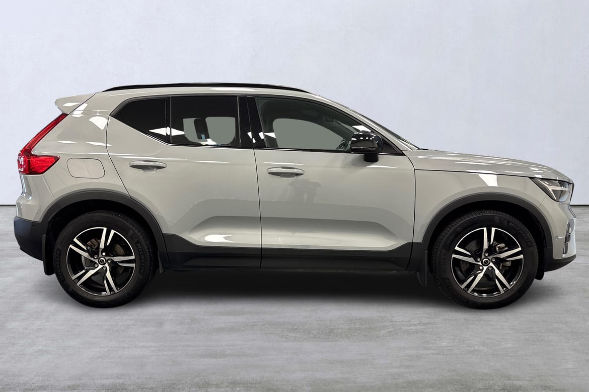 Volvo XC40 B3 Plus Dark 2025, bild 3/10