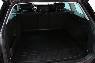 Kombi Volkswagen Passat 22 av 24
