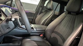 SUV Mercedes-Benz EQE 8 av 16