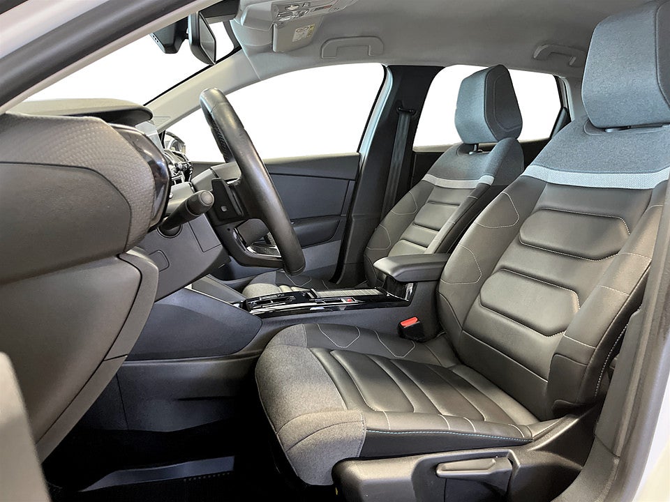 Bild på Citroën C4 Shine PT 130hk Aut B-KAMERA NAVI RATTVÄRME