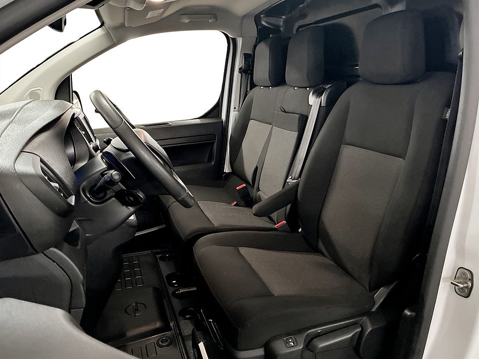 Bild på Opel Vivaro Business 2.0 BHDi 145hk Aut L3 B-KAMERA WEBASTO DRAG