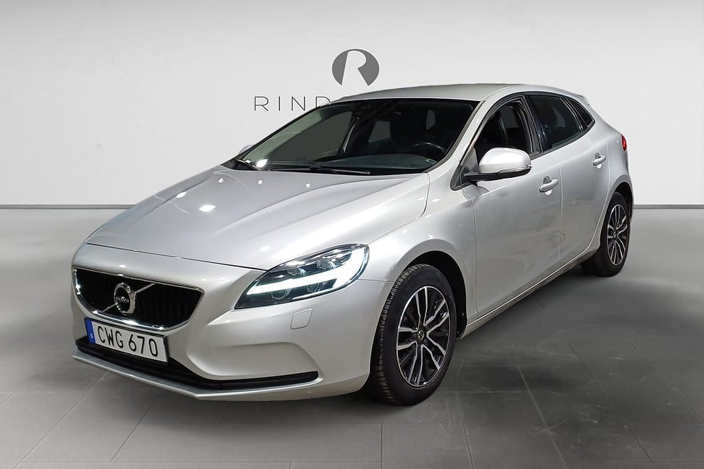 Volvo V40 D3 150 HK MOMENTUM BUSINESS ADVANCED VOC DRAG D...